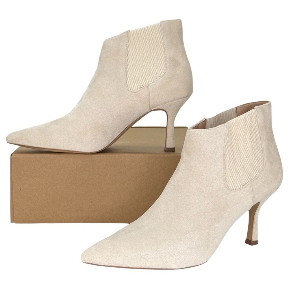 Journee Collection Elitta Ivory Microsuede Womens Shooties Size 10M
